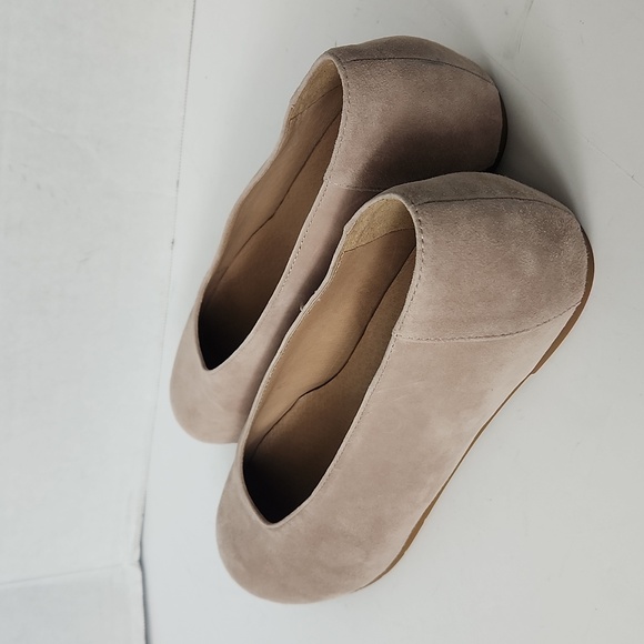 Eileen Fisher Women's Una 2 Flat Earth Nubuck Ballet Flats Size 9 NWOT - Picture 3 of 11